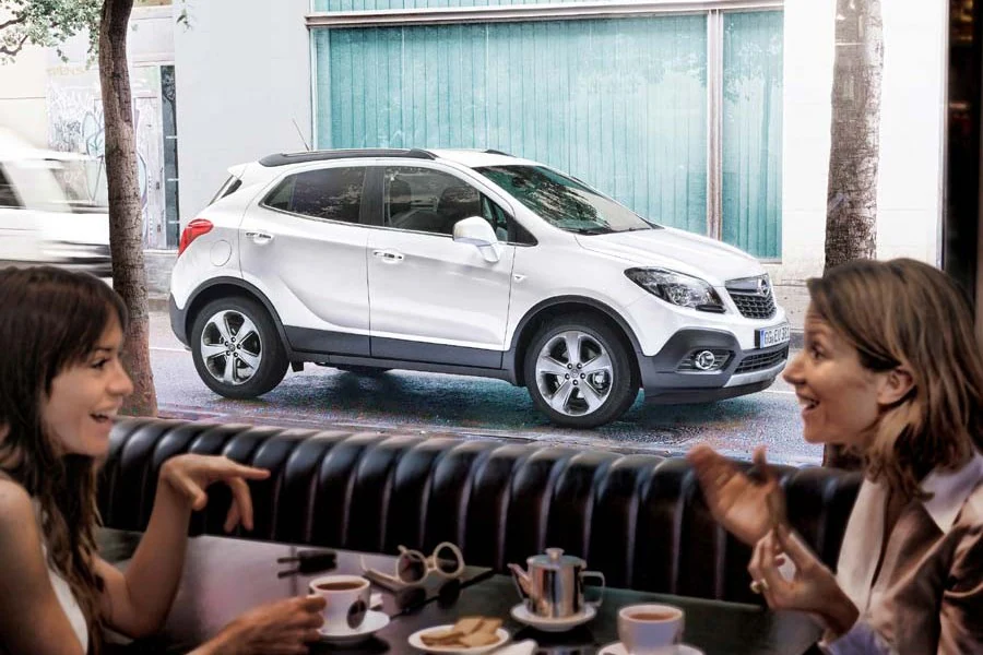 Opel busca un comprador maduro y con vida activa