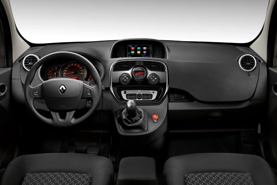 El interior de la nueva Renault Kangoo cuenta con un interior más completo y de mayor calidad.