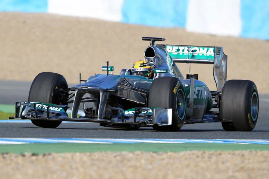 Lewis Hamilton vivirá, previsiblemente, una temporada difícil en su debut con Mercedes.