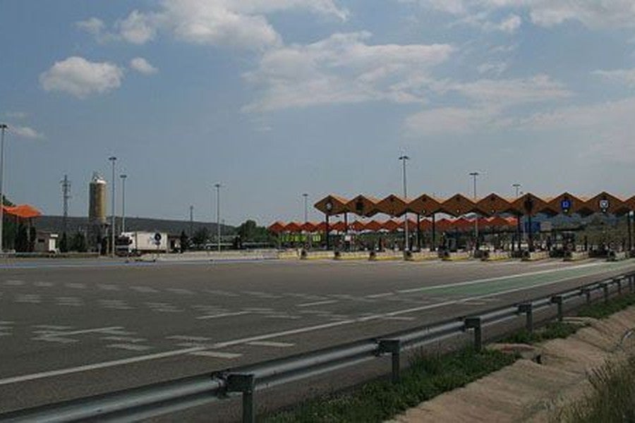 El PSOE señala que el único objetivo es recaudar para salvar a las autopistas en quiebra.