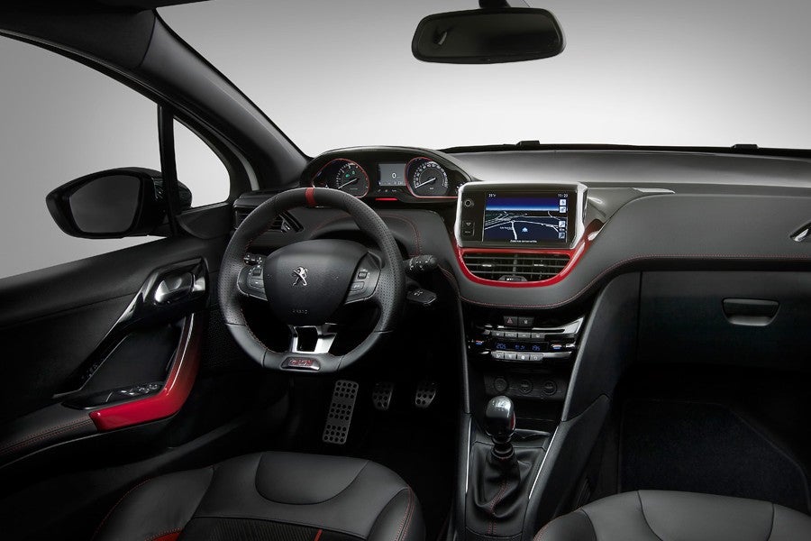 El interior de GTi está personalizado.