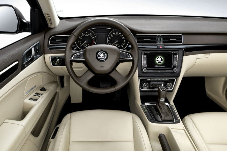 Interior del nuevo Skoda Superb.
