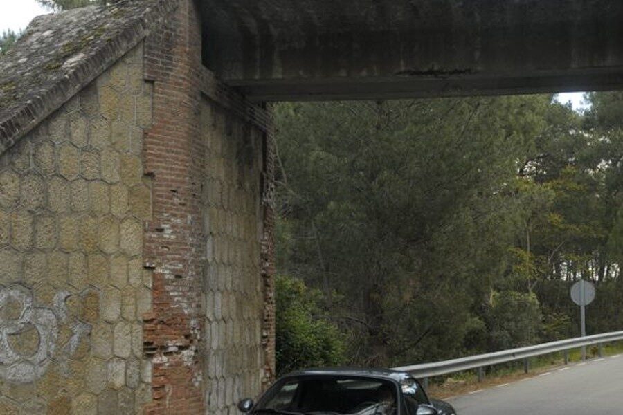 Este tipo de carreteras, secundarias y con buen piso, son perfectas para el Mazda MX-5.