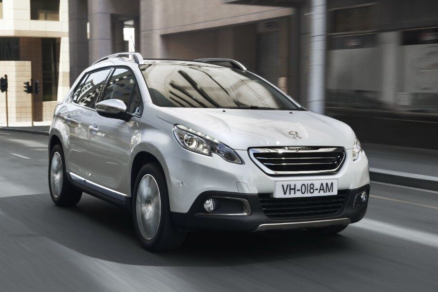 El nuevo Peugeot 2008 está disponible desde 14.900 euros.