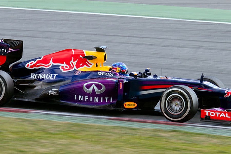Vettel tuvo graves problemas de degradación de neumáticos. Foto:W.Commons