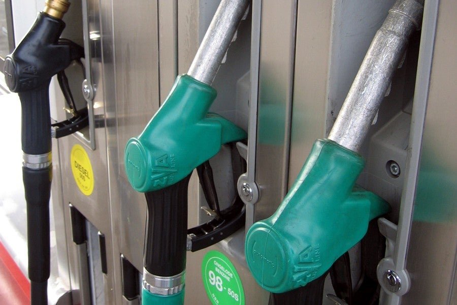 ¿Existe pacto de precios en los carburantes?