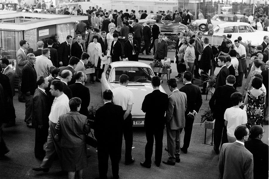 Ya han pasado 50 años de esta imagen, la presentación del Porsche 911 en Frankfurt 1963.