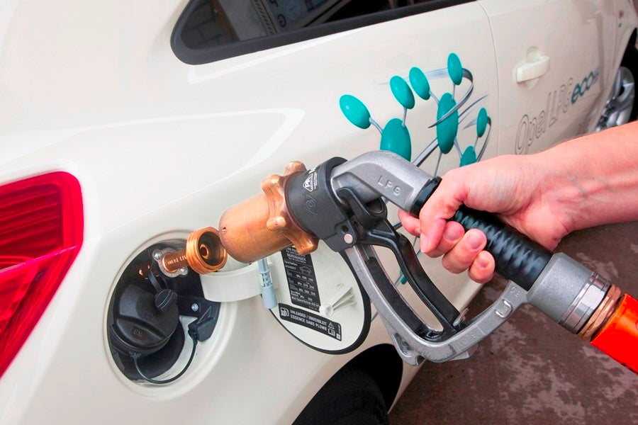 Cada vez son más las gasolineras que permiten repostar GLP.