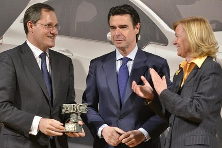 El ministro de Industria habla sobre la recuperación de la industria del automóvil.