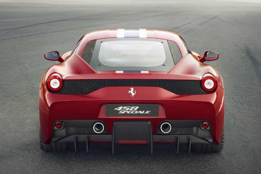 La zaga del Ferrari 458 Speciale es, simplemente, espectacular.