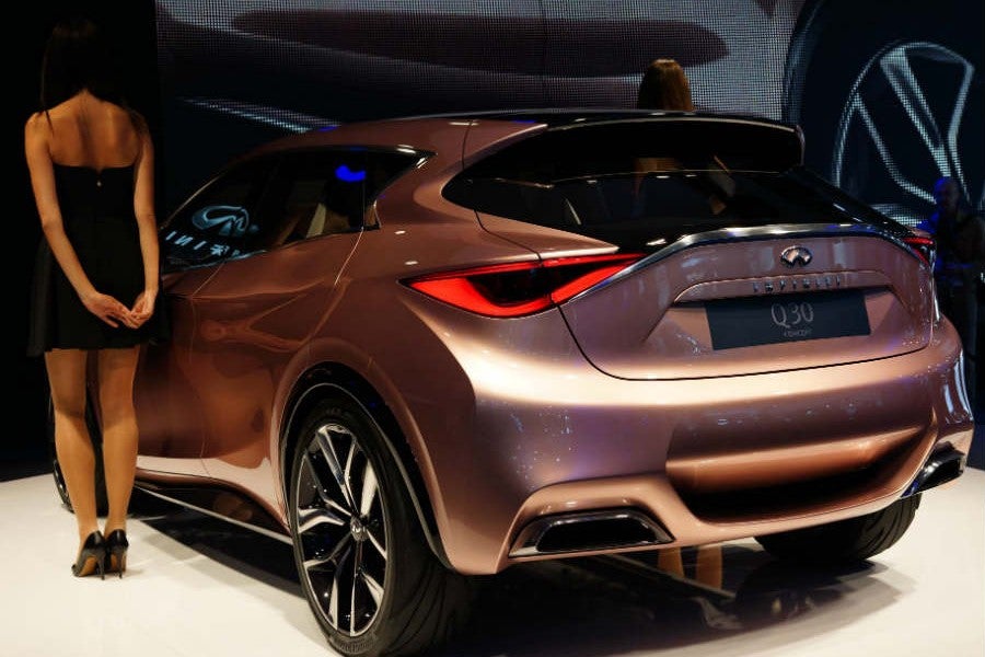Infiniti Q30 Concept, presentado en el Salón de Frankfurt.