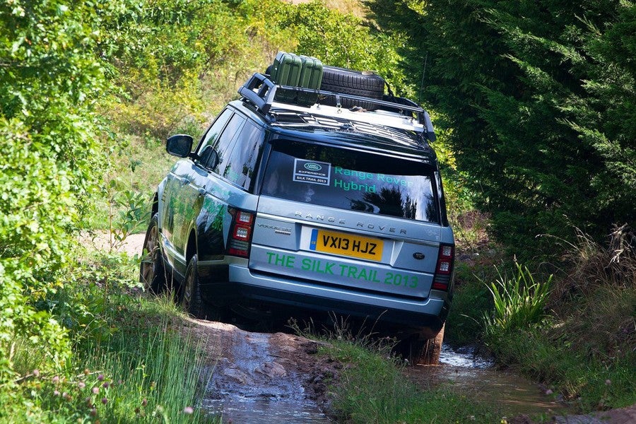 Este Range Rover híbrido anuncia un consumo de 6,4 l/100 km.