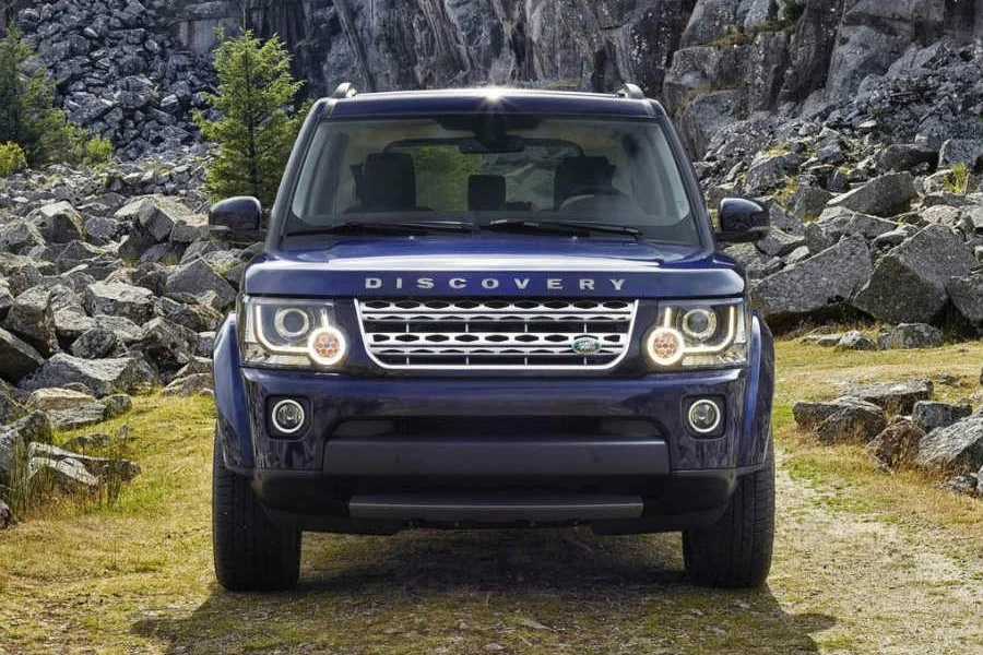 El frontal del Discovery contará ahora con el nombre del modelo en lugar de Land Rover.