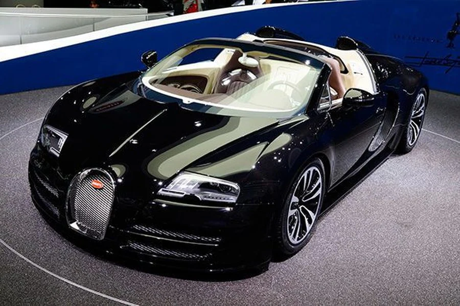 vano motore bugatti veyron