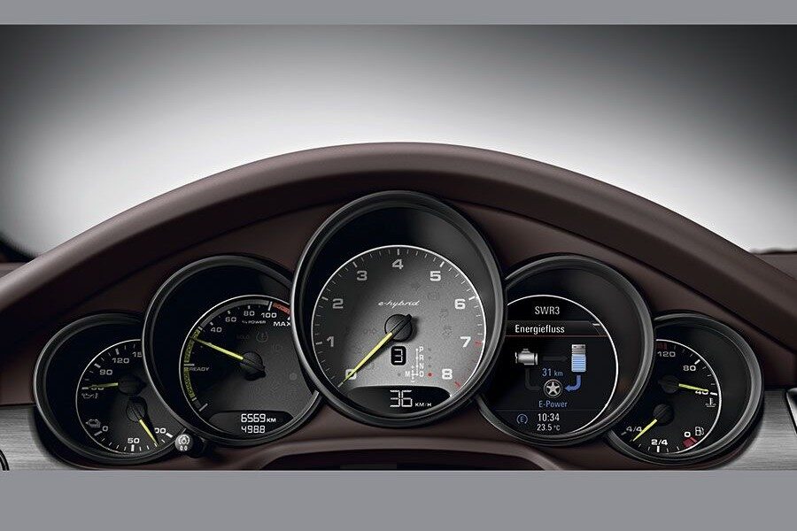 La instrumentación del Panamera S e-Hybrid es exclusiva para este modelo.