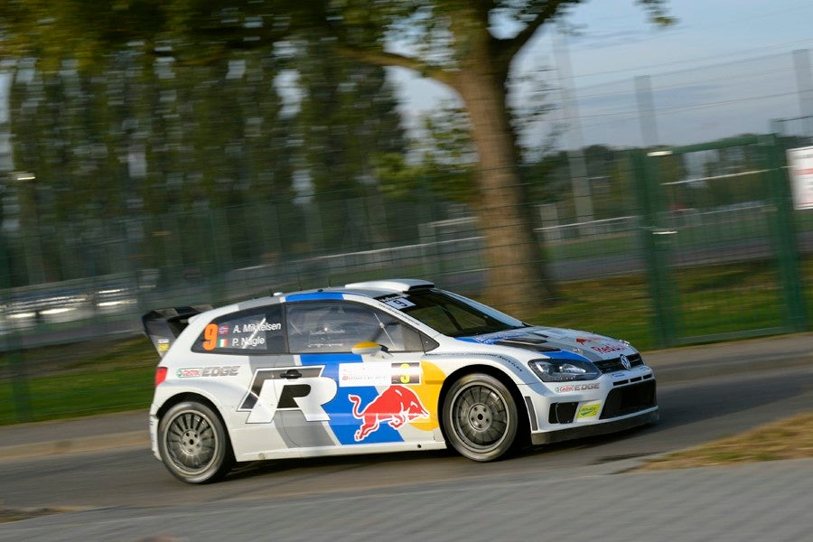 Ogier y su Volkswagen Polo triunfan en el Mundial de Rallyes.