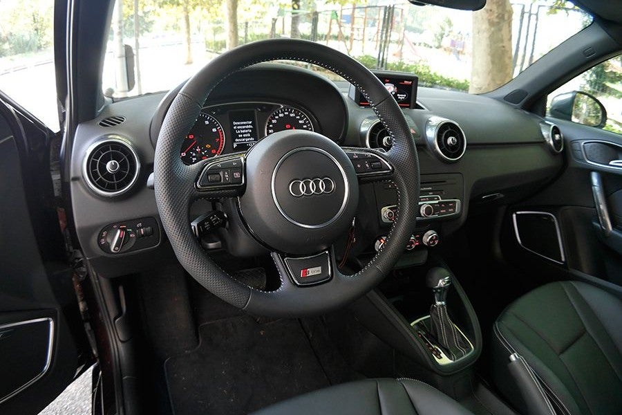 El puesto de mando es típico de Audi.