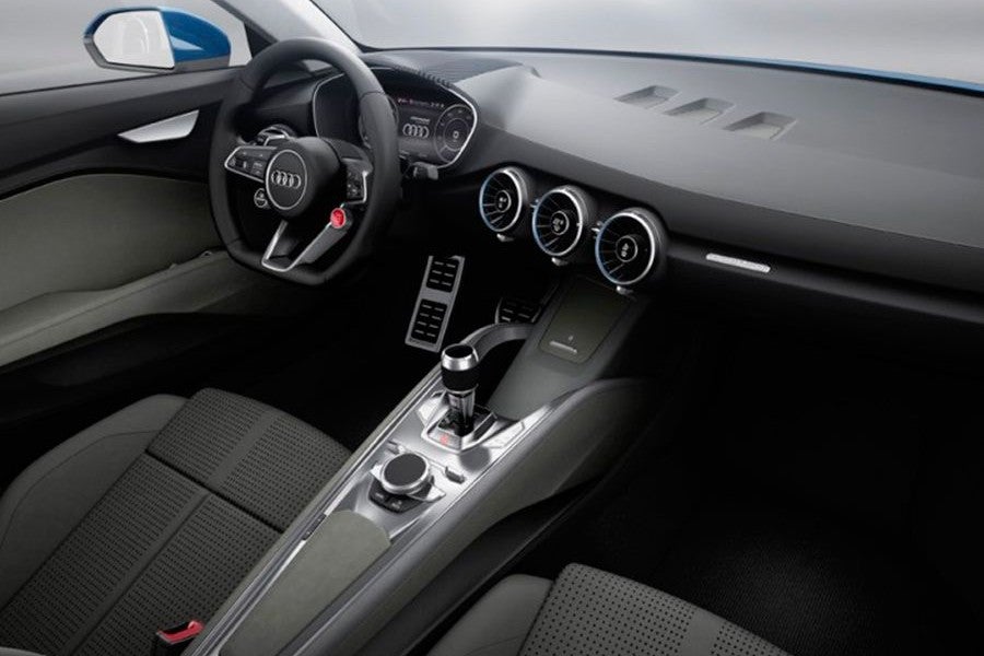 El interior es similar al del Audi TT visto en el CES Las Vegas 2014.