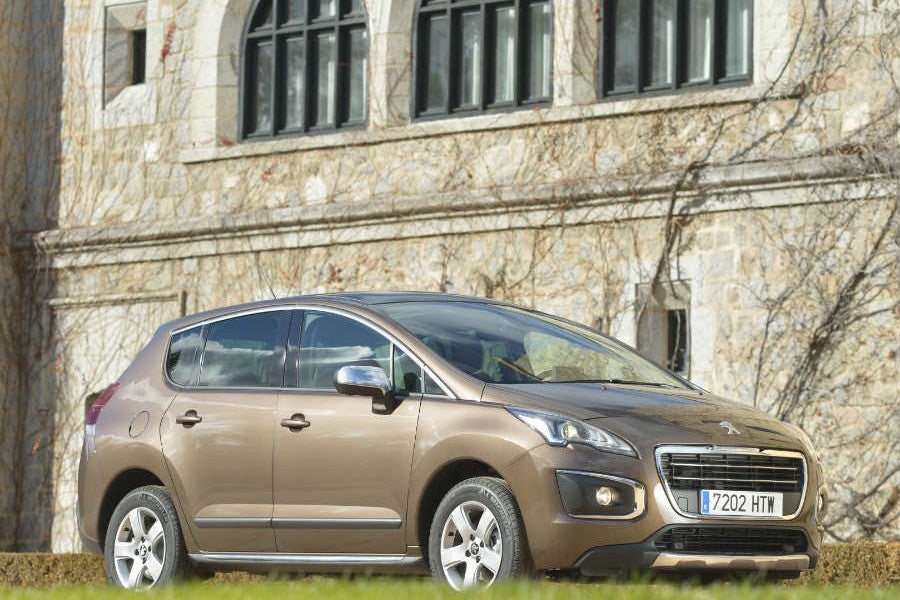 El Peugeot 3008 se presenta con una gama mecánica de lo más amplia.
