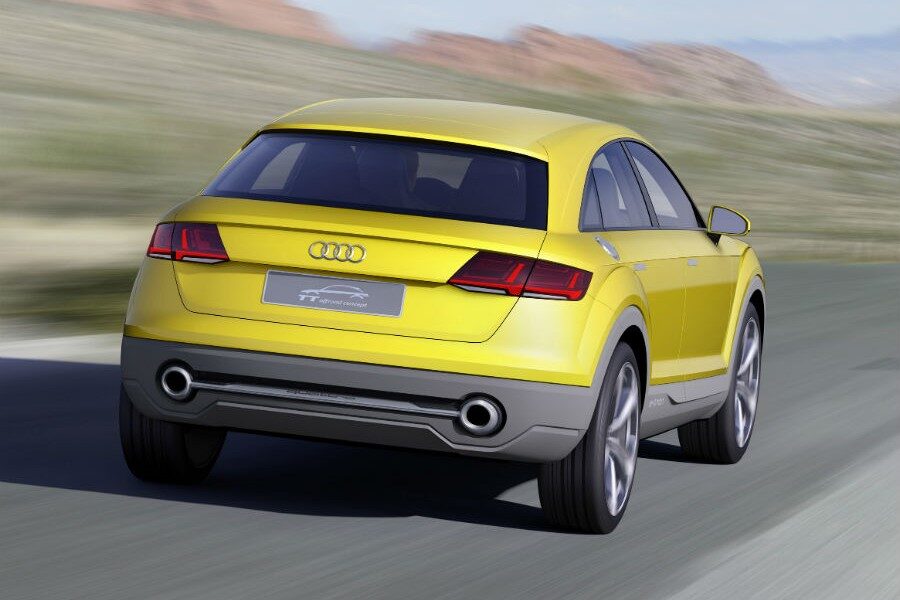 La vista de la zaga del Audi TT Offroad Concept es mucho más deportiva que la de cualquiera de los SUVs de la firma.