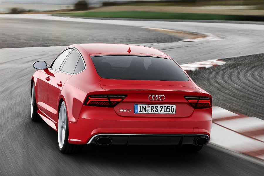 Es en un circuito donde se puede dar rienda suelta a todo el poderío del Audi RS 7 Sportback.