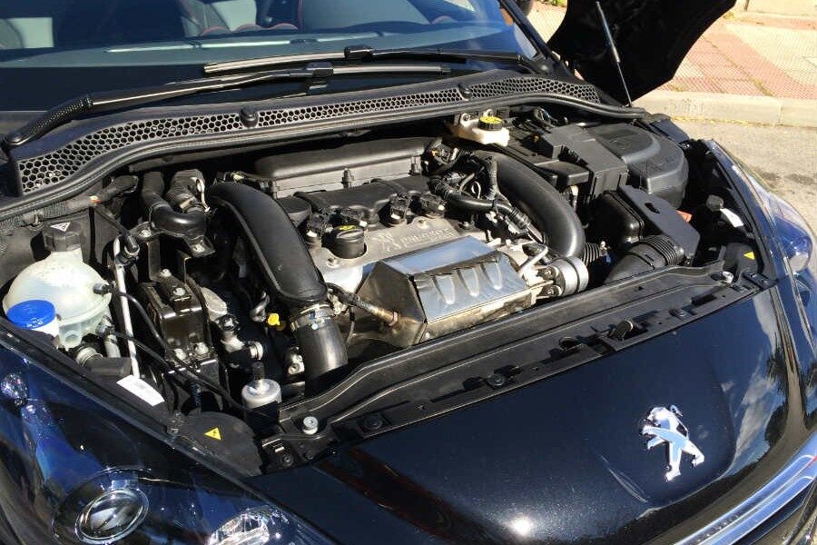 El motor 1.6 THP del Peugeot RCZ R desarrolla una potencia de 270 CV.