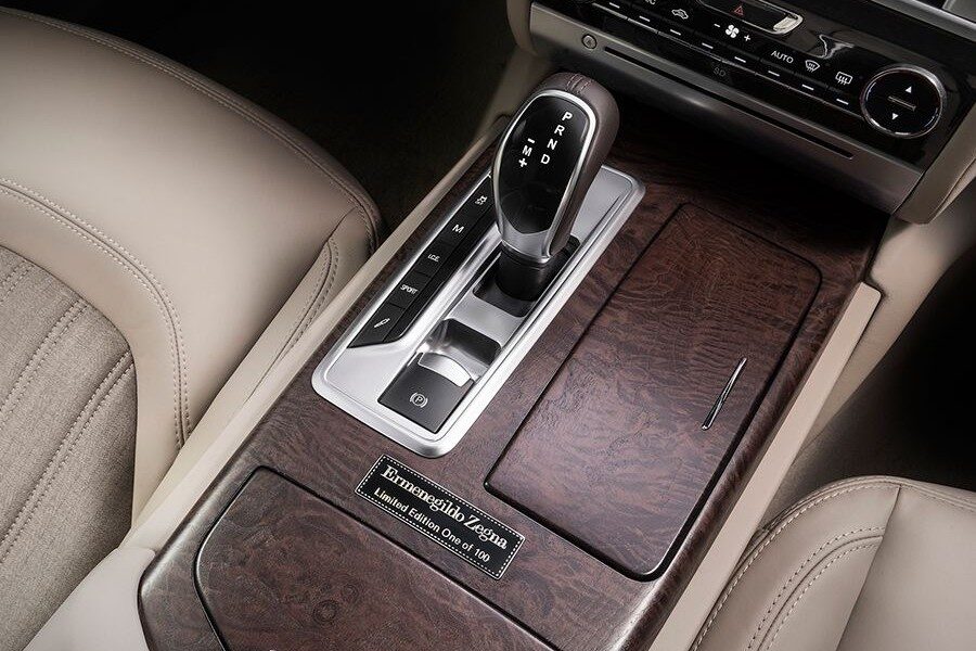 El interior de esta serie especial del Quattroporte está personalizado por el diseñador italiano.