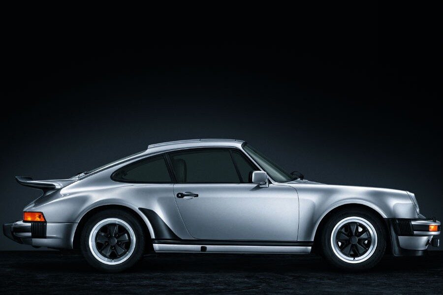 Se cumplen 40 años de la llegada del primer Porsche 911 Turbo.