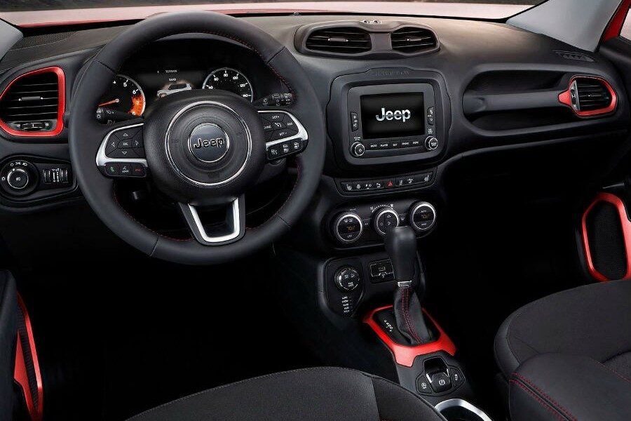 El interior del Jeep Renegade apuesta por la calidad y los buenos acabados.