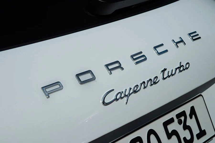 El Cayenne Turbo mejora sus prestaciones y reduce los consumos.