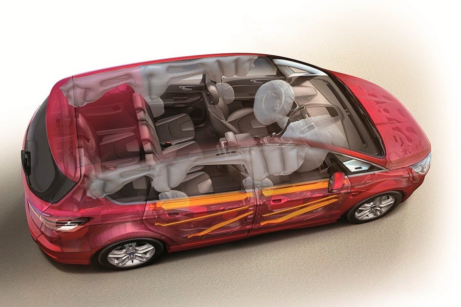 Una de las novedades del nuevo Ford S-Max son los airbags laterales en la segunda fila de asientos.
