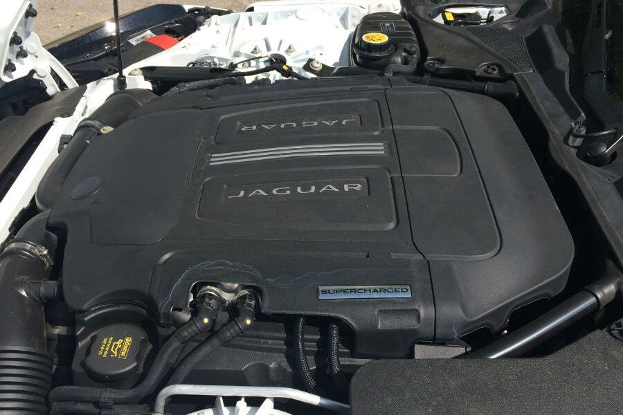 Podría haber sido más agresivo, pero lo cierto es que el motor del Jaguar F-Type S asegura emociones fuertes.
