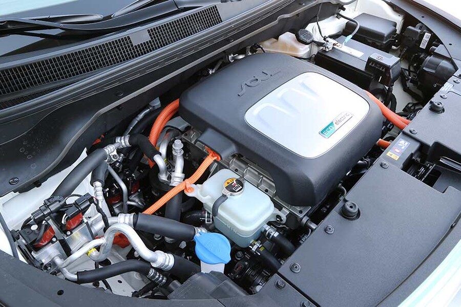 El motor del Soul EV es de 81,4 kW con el que se obtiene un par de 285 Nm.