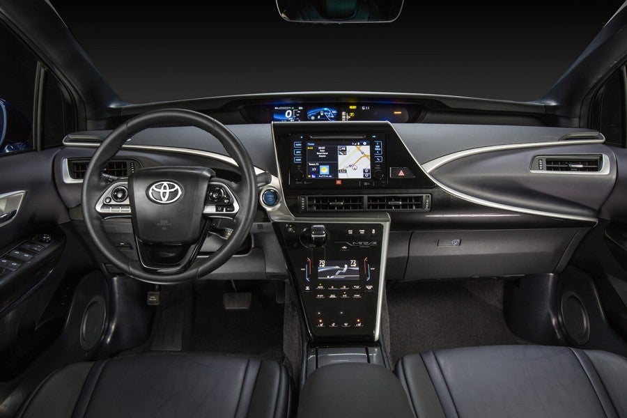 El Toyota Mirai cuenta con una pantalla de 4,5 pulgadas de cristal líquido.