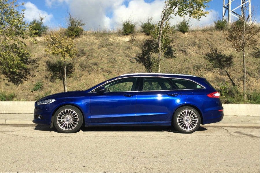 La integración de la carrocería familiar en el nuevo Mondeo no afea el conjunto.