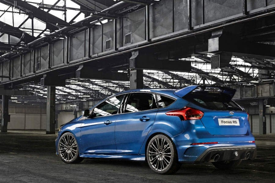 La zaga del nuevo Focus RS mantiene un alerón delantero sobredimensionado como seña de identidad.