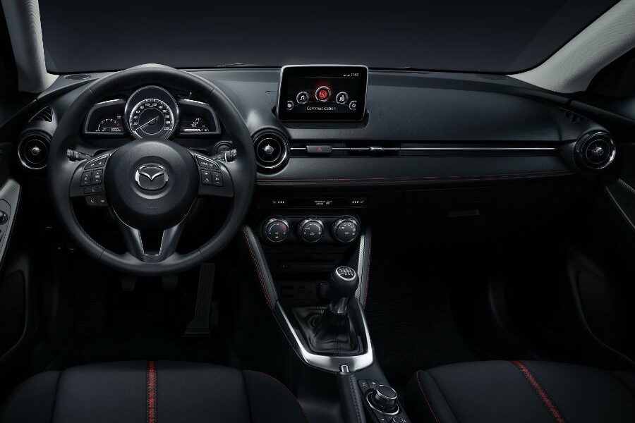 El diseño del interior del Mazda 2 es atractivo, aunque menos agresivo que su exterior.