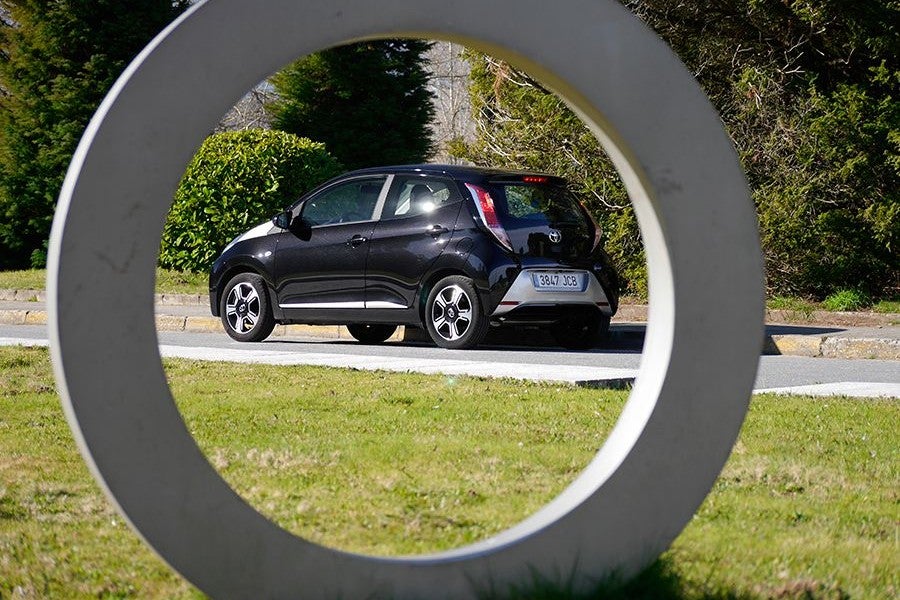 El Aygo 2015 tiene un buen comportamiento dinámico.