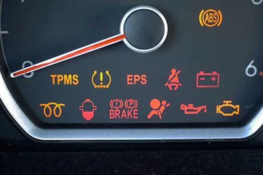 cómo poner reloj de temperatura en el cuadro de tu coche 
