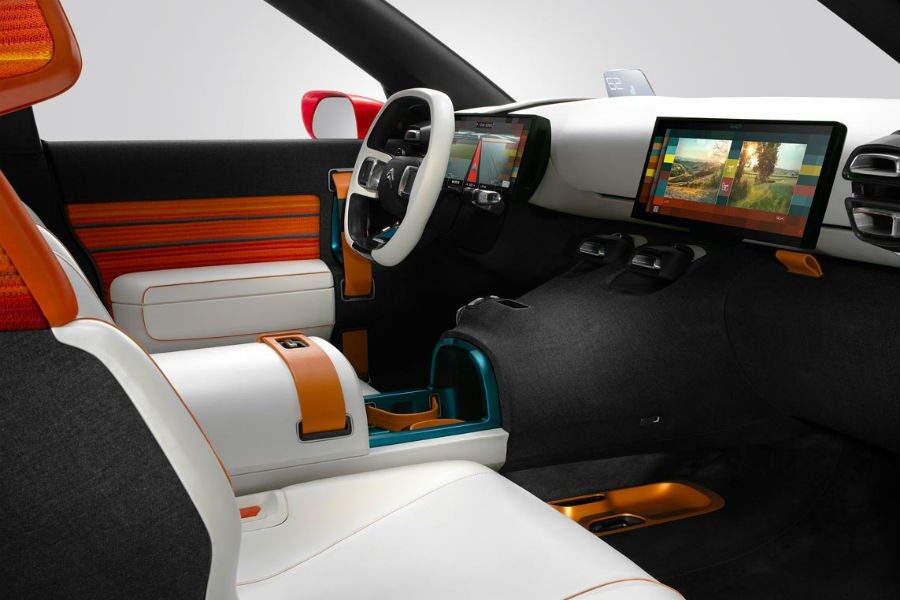 El interior del Citroën Aircross es demasiado futurista como para pensar que el modelo de producción, si es que llega, está cerca.