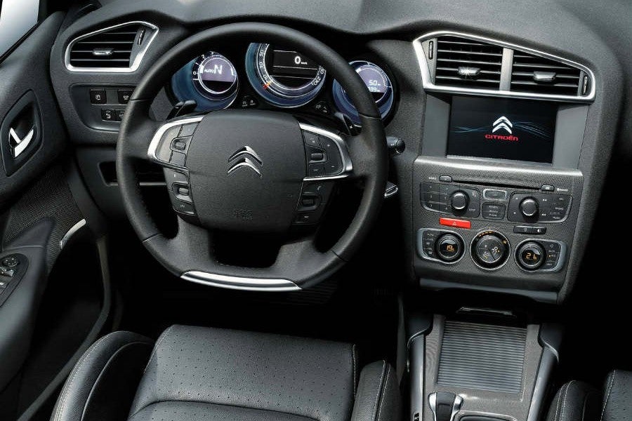 A nivel de equipamiento, el C4 Business de Citroën es un modelo muy apetecible.