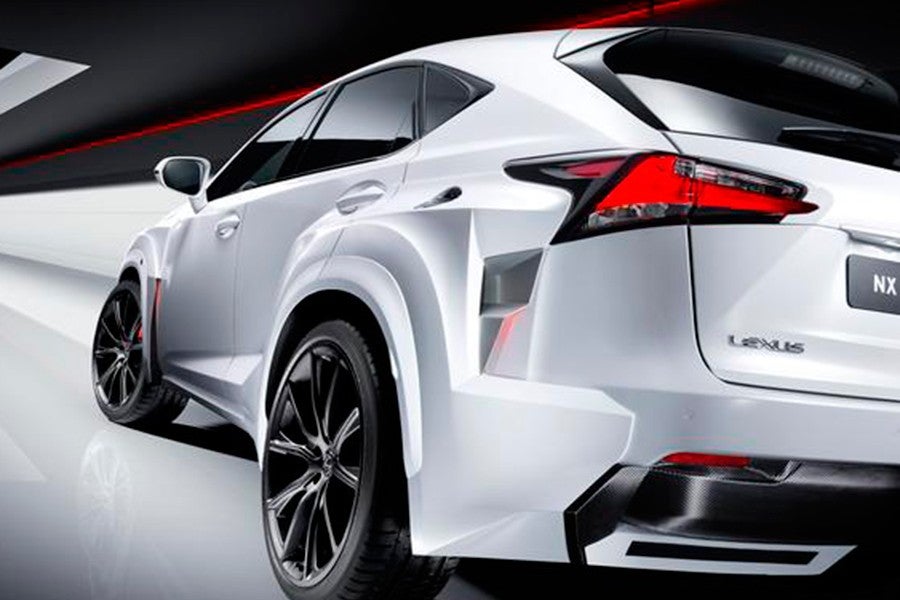 El famoso cantante vuelve a personalizar un modelo de la marca, esta vez el nuevo Lexus NX que se podrá contemplar en el Salón de Barcelona.