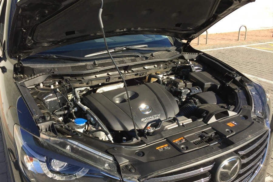 El Mazda CX-5 que hemos probado cuenta con un motor de gasolina de 2,5 litros y 192 CV.