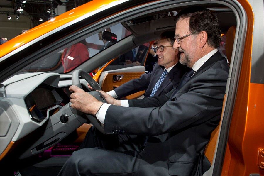 Mariano Rajoy y Artur Mas a bordo del Seat 20v20.