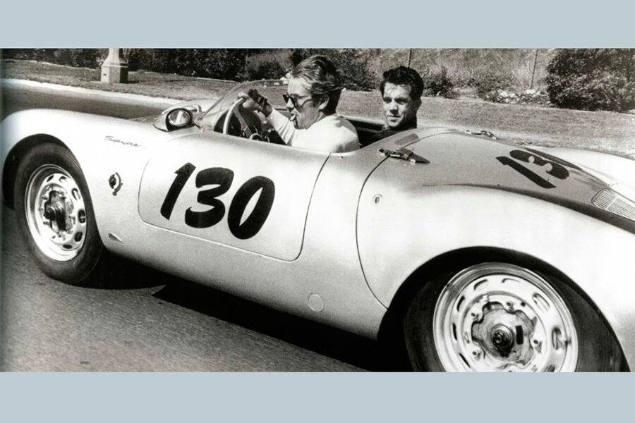 La imagen de James Dean y su Porsche Little Bastard.