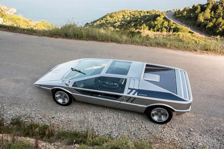 Esta pieza única sale ahora a subasta en Bonhams.