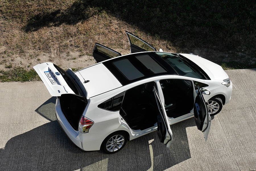 El Prius+ cuenta con 3 niveles de acabado, éste es el más alto.