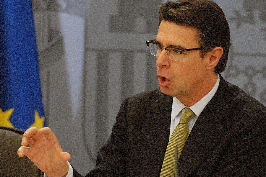 El Ministro de Industria ha comunicado a Volkswagen la preocupación de España en este asunto.