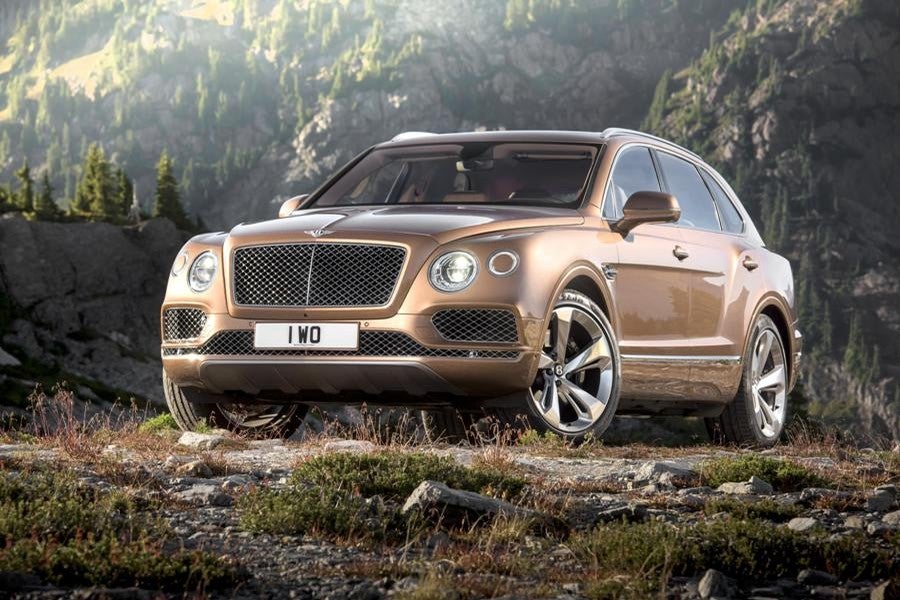 El Bentley Bentayga monta un motor de 12 cilindros y 6 litros de cubicaje.