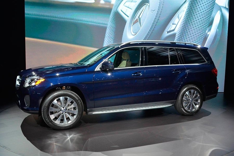 El Mercedes GLS impone por su lujo, tecnología y dimensiones.